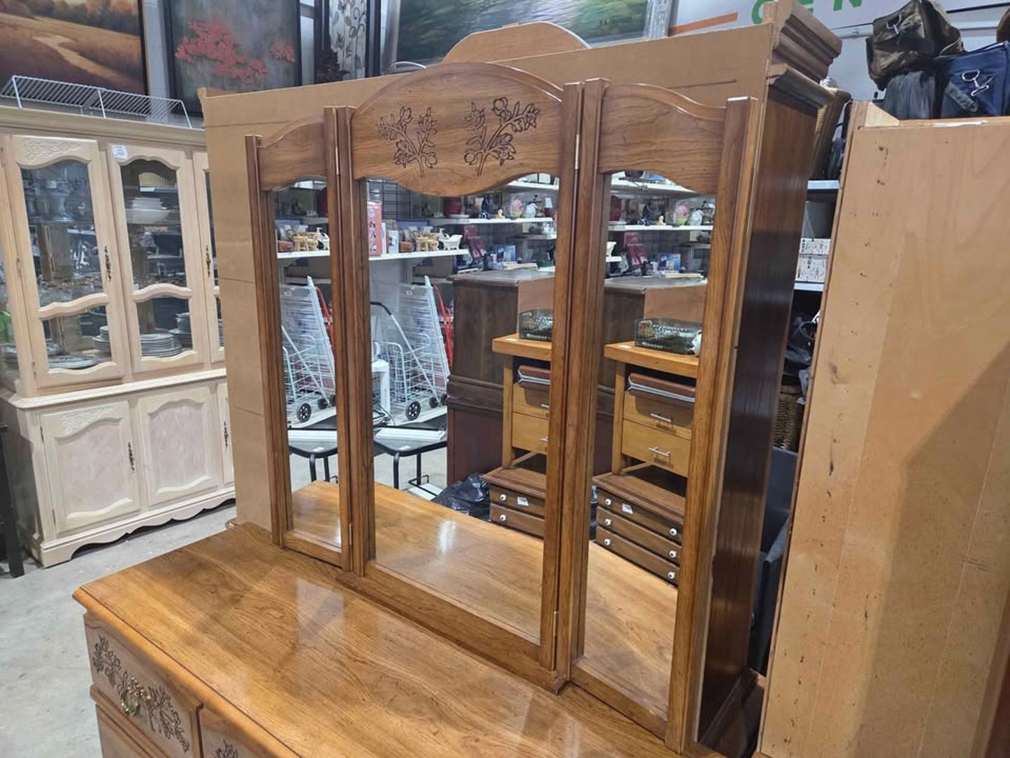 Ideal Quality Wood Dresser w/ Tri-Fold Mirror