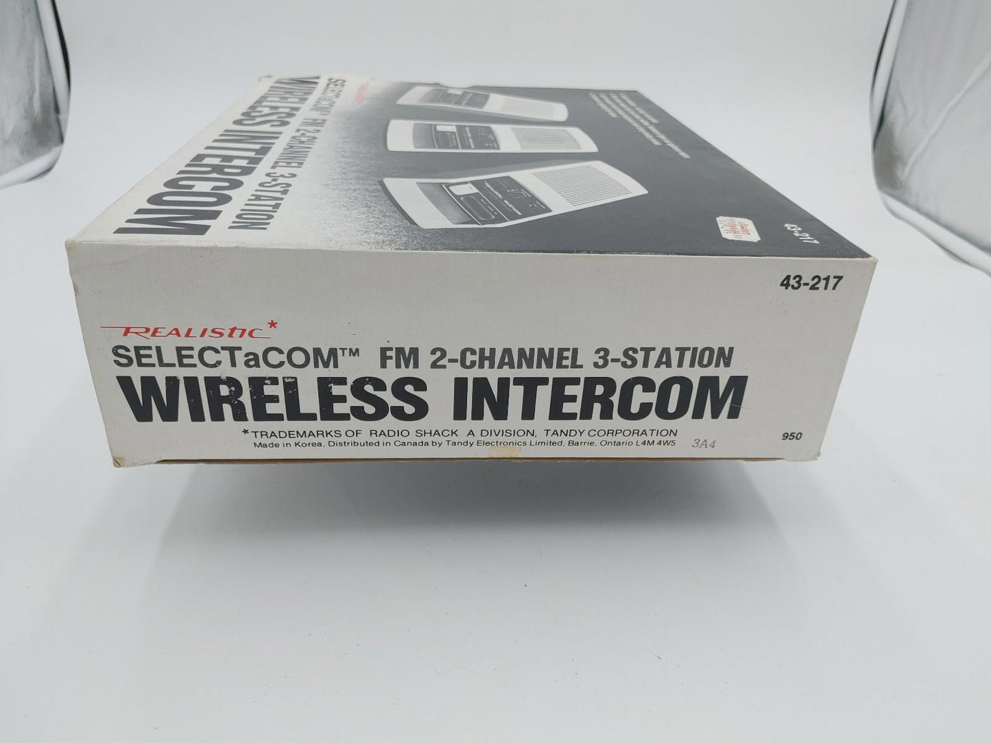 Brand New Realistic SELECTaCOM FM 2-Channel 3-Station Wireless Intercom 43-217