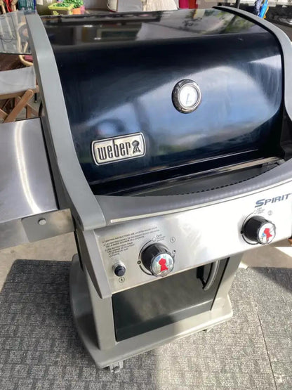 Weber Spirit BBQ with NEW grills