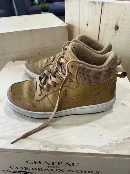 Nike Court Borough Mid GS Youth Size 5.5 Color Yellow Tanned
