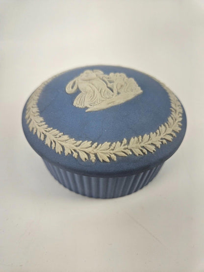 Vintage  Wedgwood Jasperware Round Trinket Ring Box Lid Wedgewood England