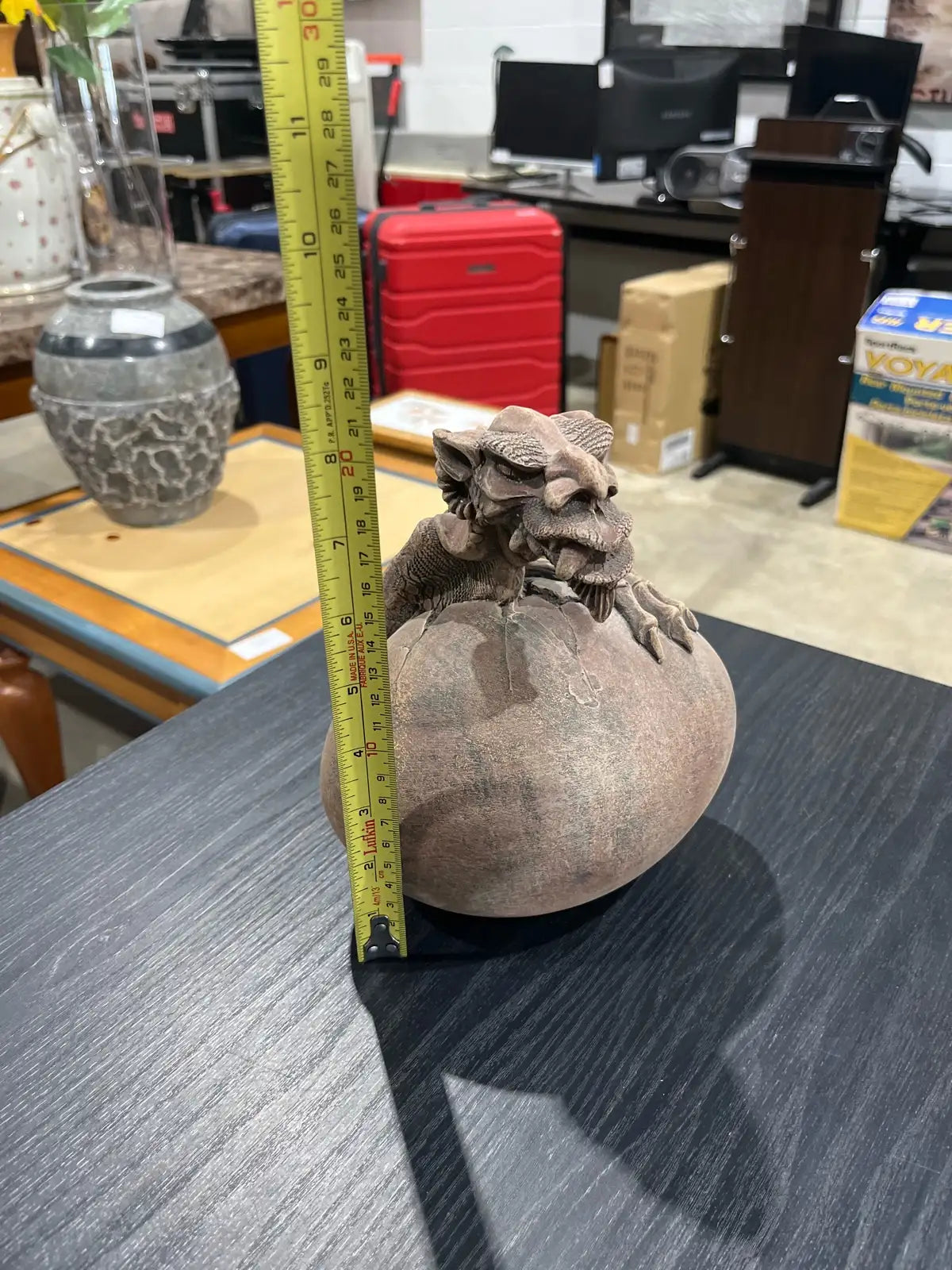 Figurine de dragon en céramique