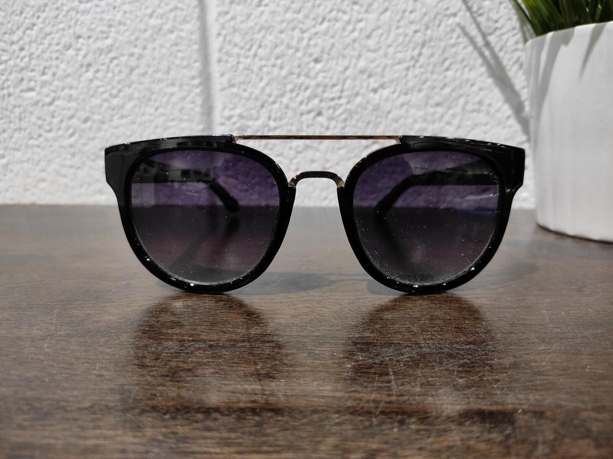 Lunettes de soleil rondes GUESS GF0316 01B noires brillantes à verres dégradés noirs