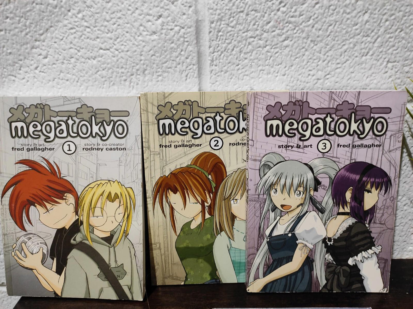 Megatokyo Volume 1-5 Fred Gallagher Rodney Caston Comic Manga