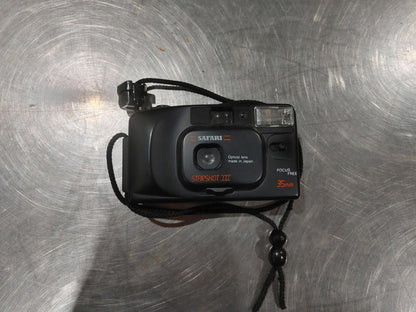 Good Condition SAFARI Snapshot 3 35mm Focus Free Film Camera Untested Black