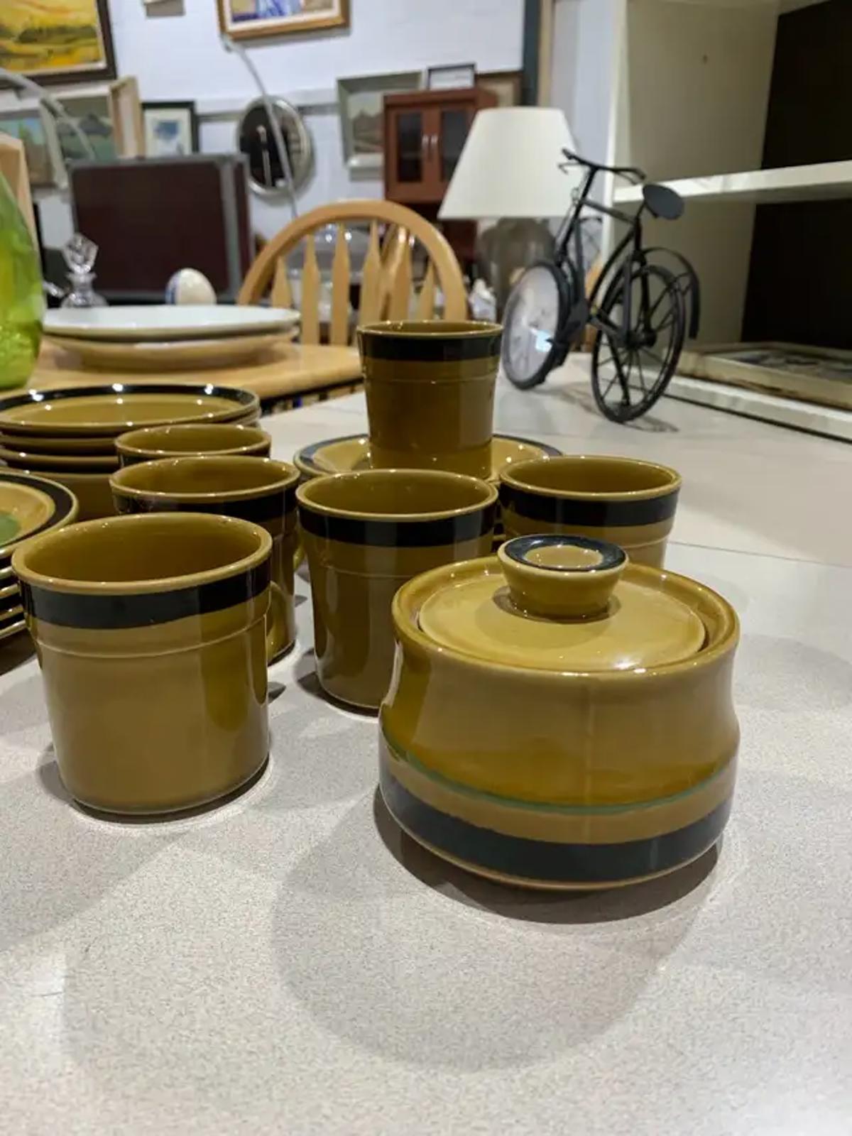 International Stoneware Set
