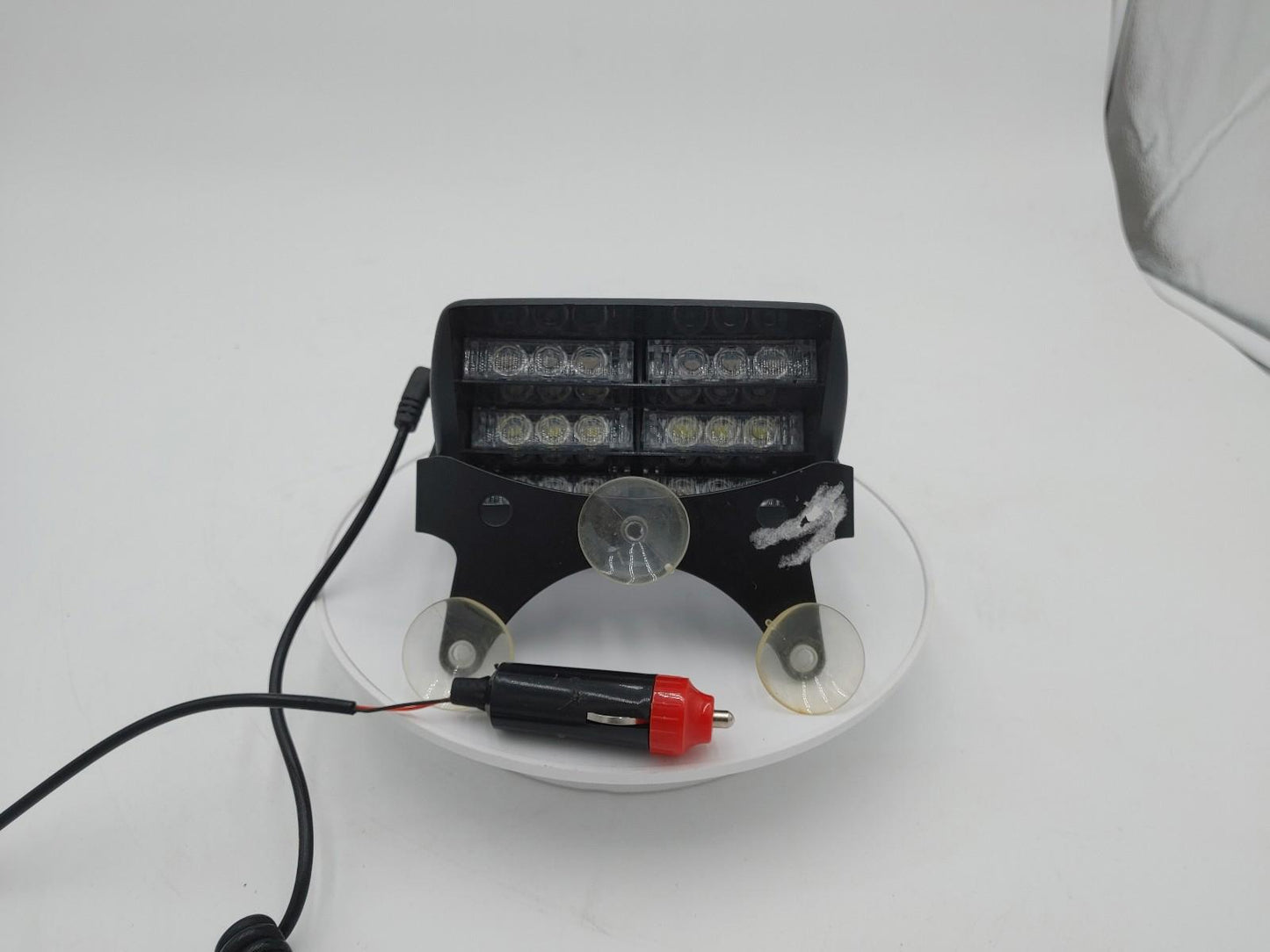 Good Condition Suction-mount Car 12V Safety Flood Light Black Untested