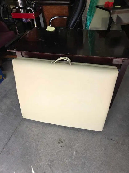 Master Folding Massage Table