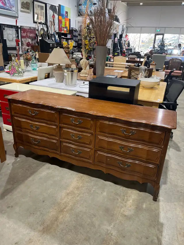 Vintage wooden 9-drawer dresser