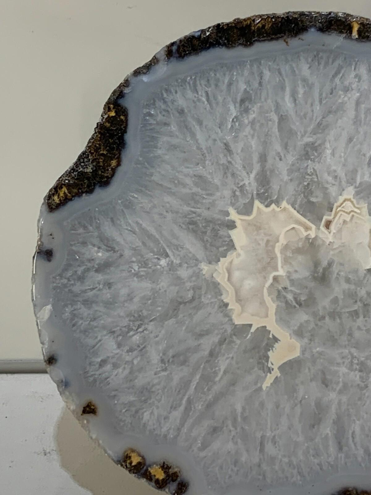 Sliced Agate Geode Half Rock Polished Agate Crystal Grey Blue