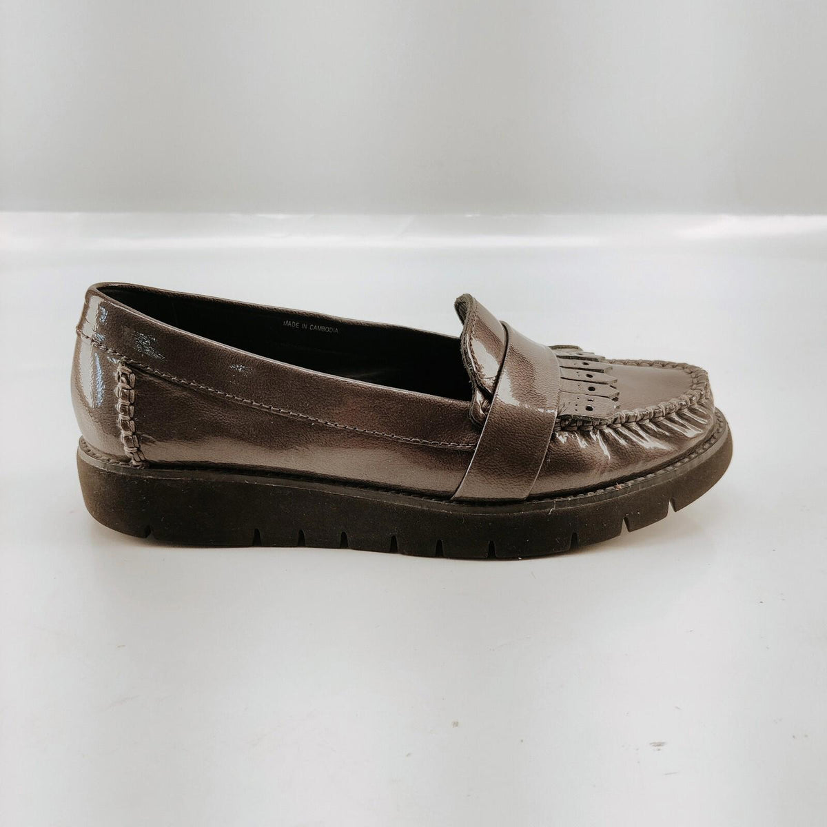 Mocassins vernis gris Geox pour femme, pointure EU 37 (US 6,5)