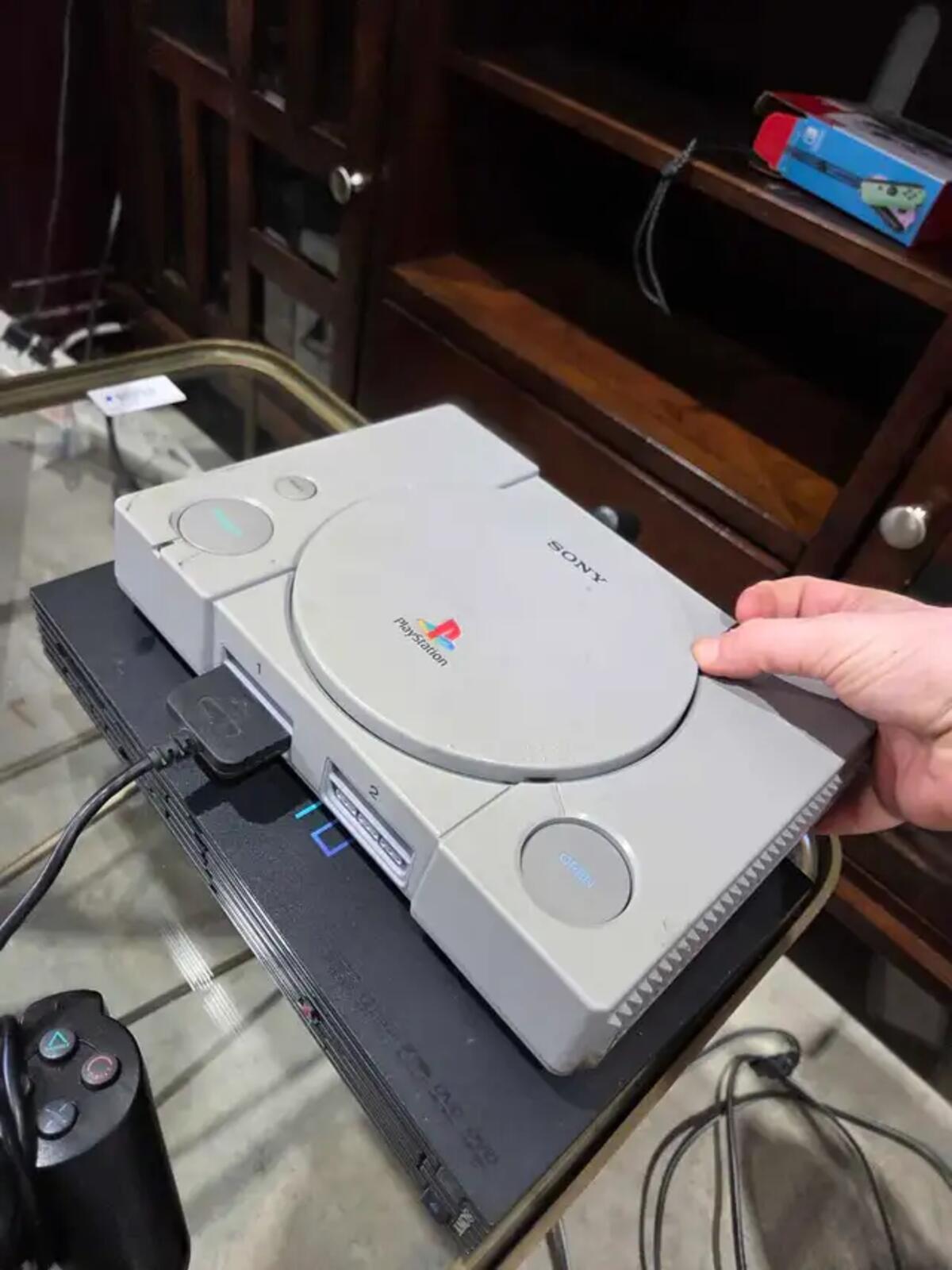 Sony Playstation 1 - Disc Lid Doesn't Close