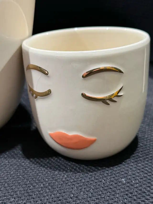 Closed Eye Woman Face Planters