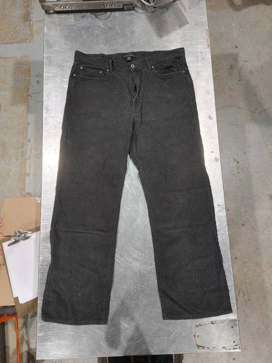Good Condition Banana Republic Straight Fit Black Corduroy Jeans Size 38x32