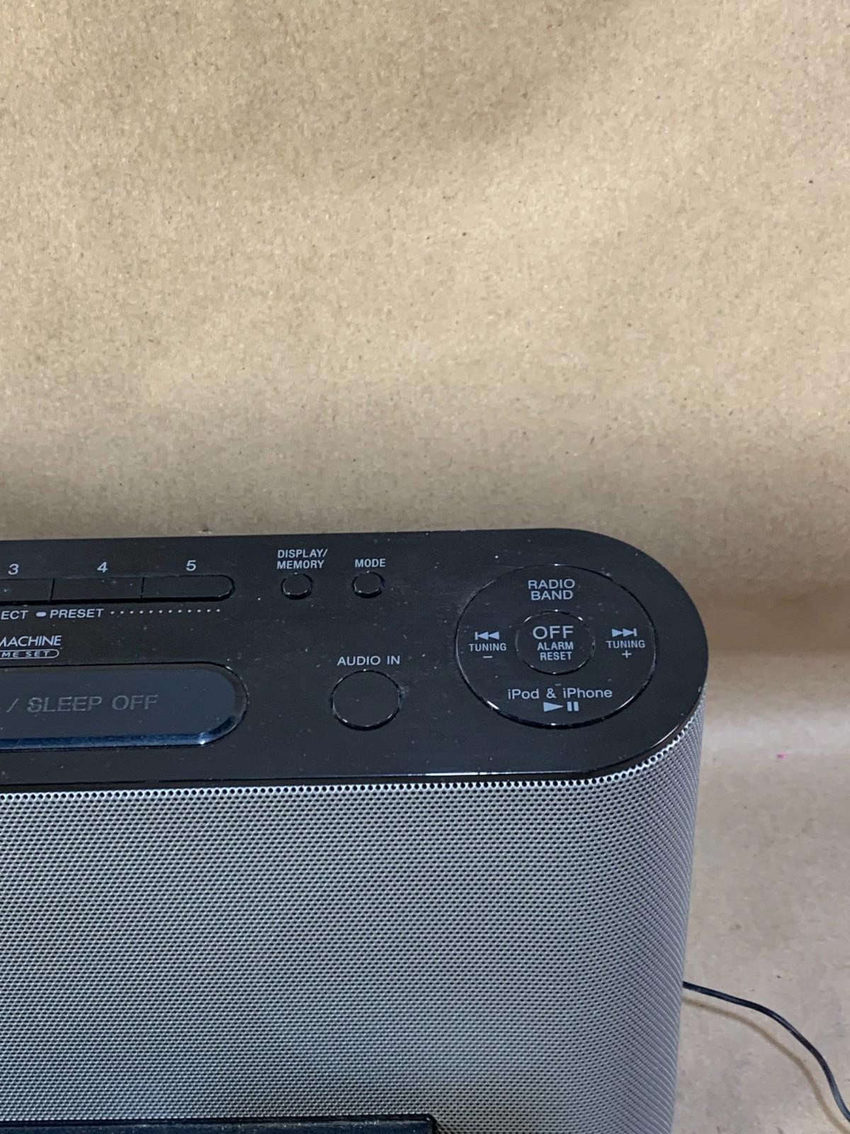 Sony Dream Machine ICF-CS10iP FM/AM Clock Radio Alarm iPod Dock