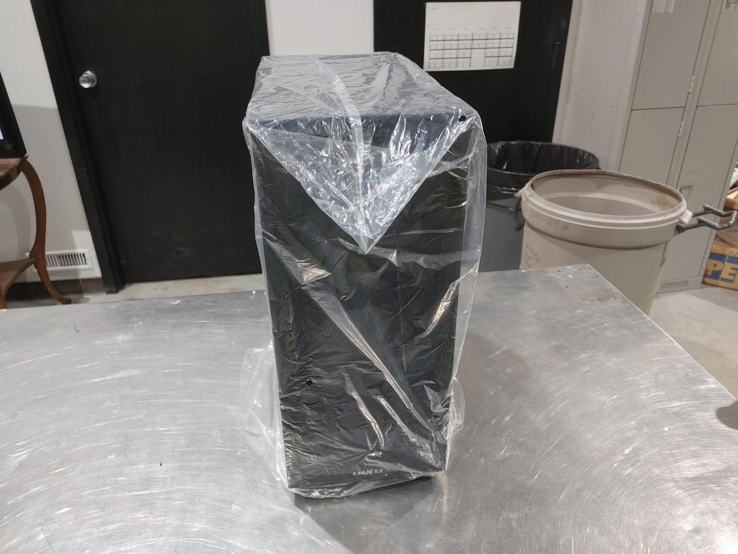 Brand New In Box Lian Li LanCool 205 Mesh C ATX Computer Case Black