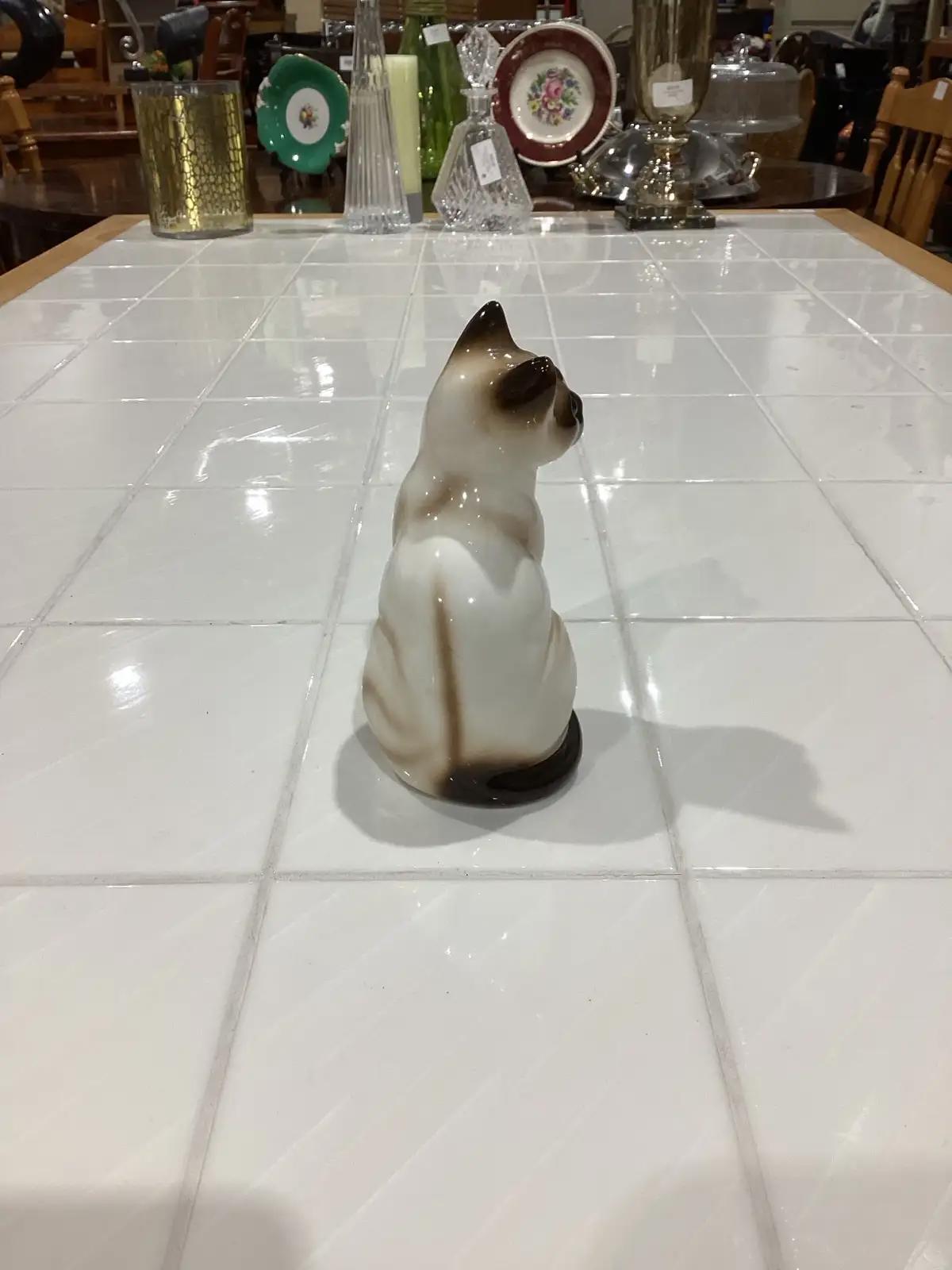 Vintage Downpace LTD Korea Ceramic Siamese Cat Figurine Blue