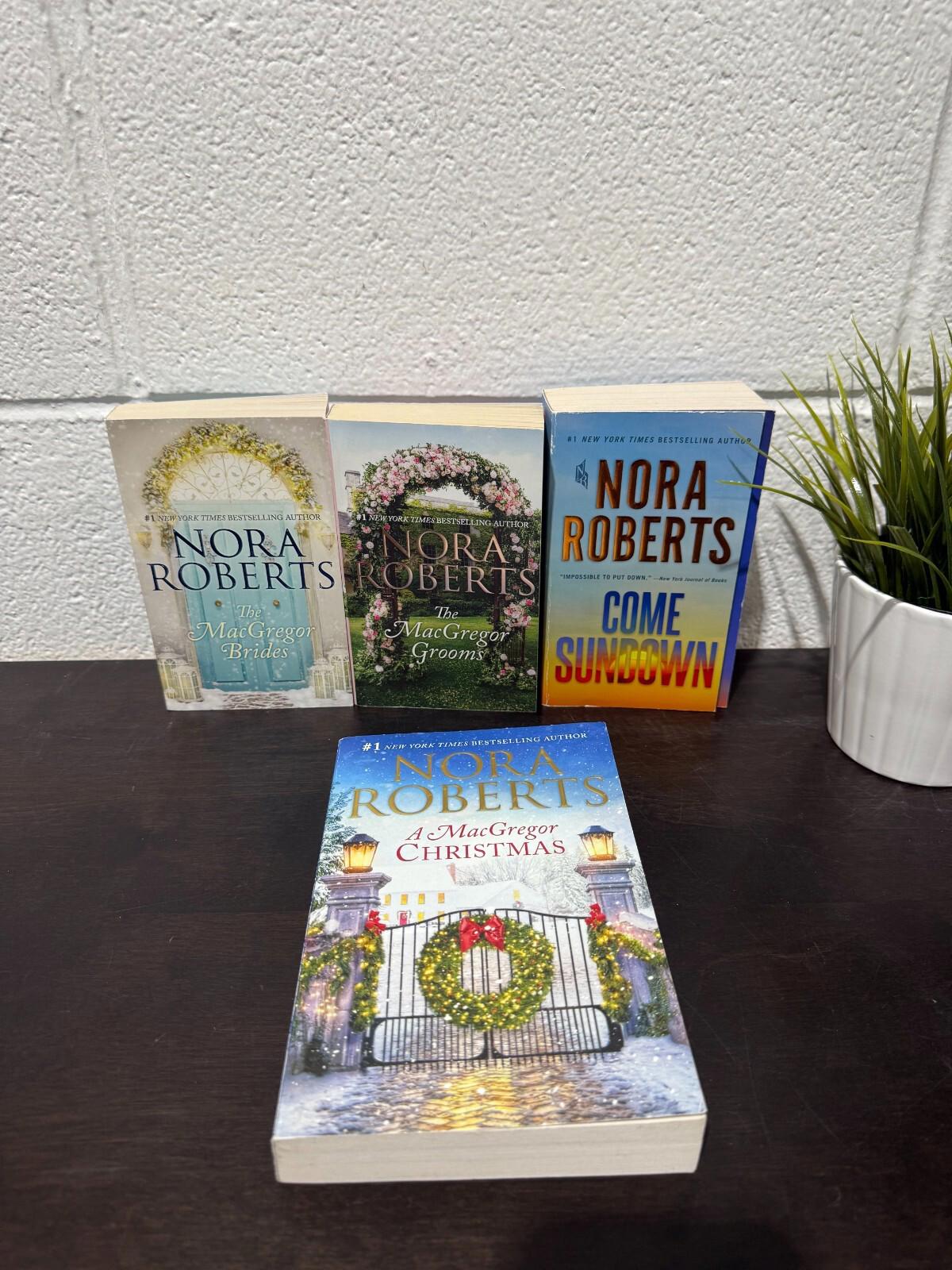 Nora Roberts: The MacGregor Collection & Come Sundown