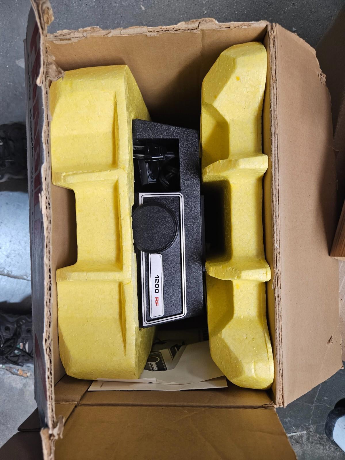 Hanimex Rondette 1200 RF 35MM Slide Projector *Parts*
