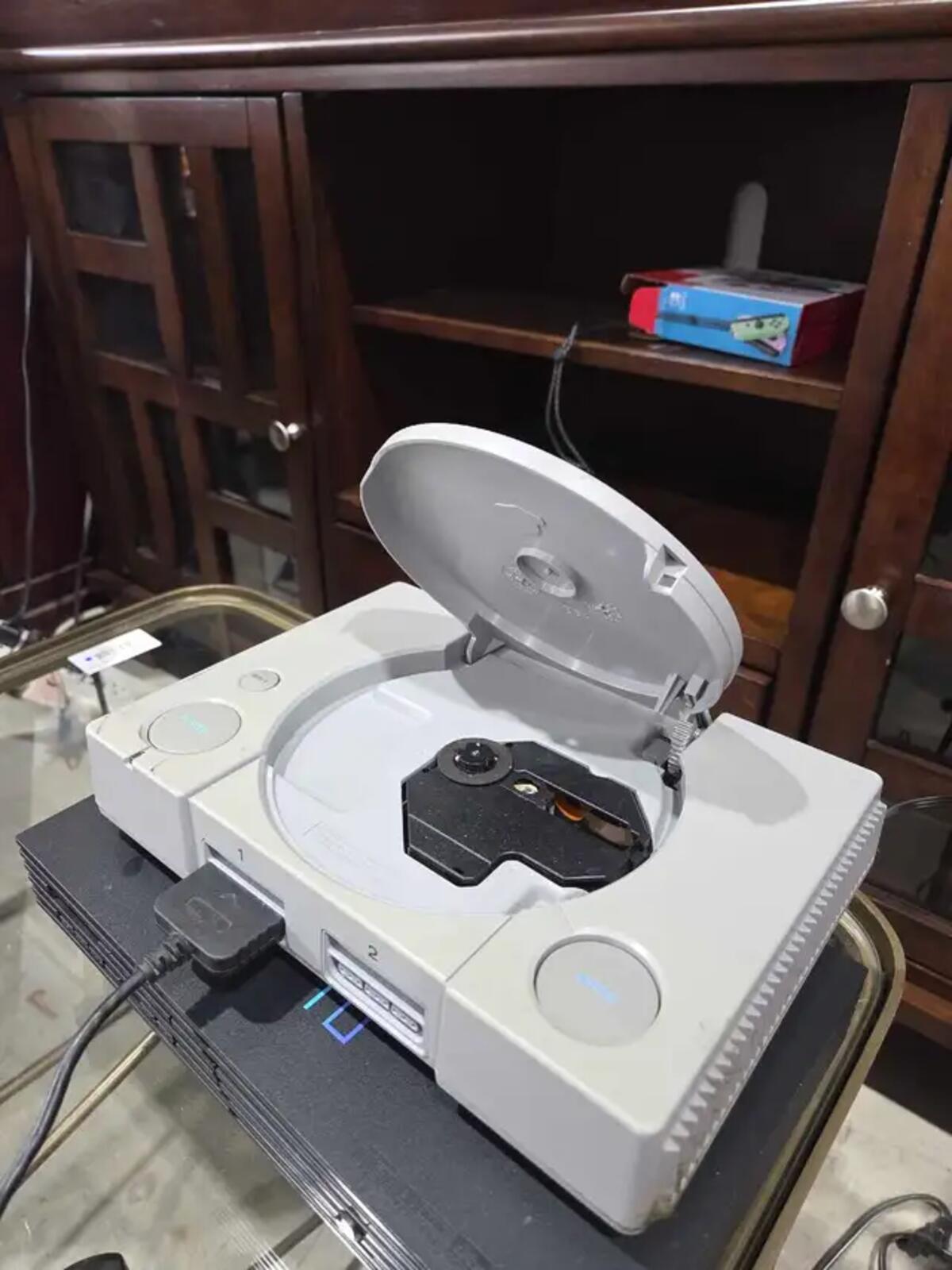 Sony Playstation 1 - Disc Lid Doesn't Close