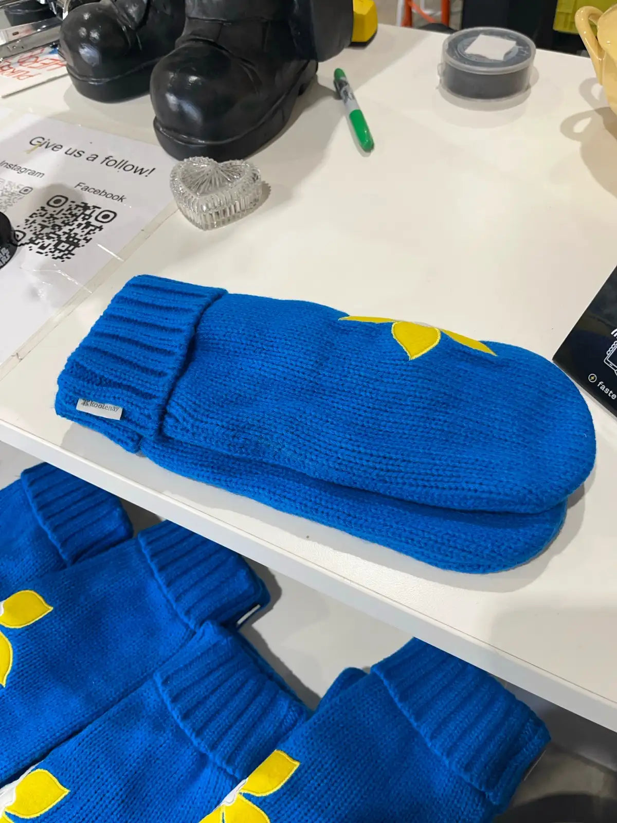 Brand new kootenay chunky mitt