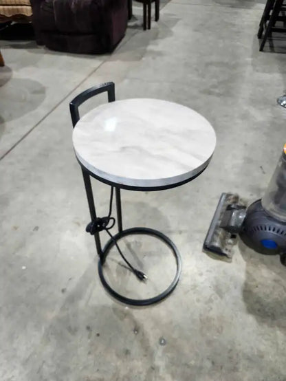 Lainoki Side Table With Charging Station