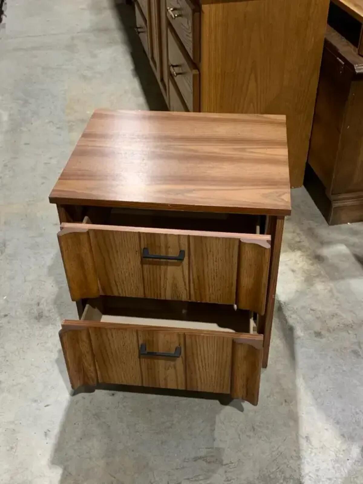 2 Drawer Nightstand