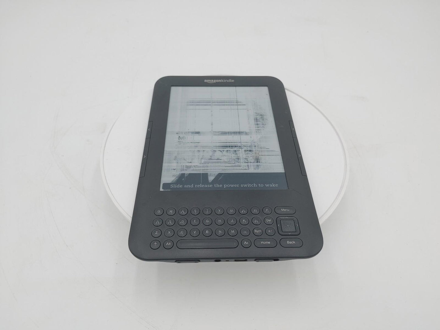 Good Condition Amazon Kindle Model D00901 Broken Screen Black Untested