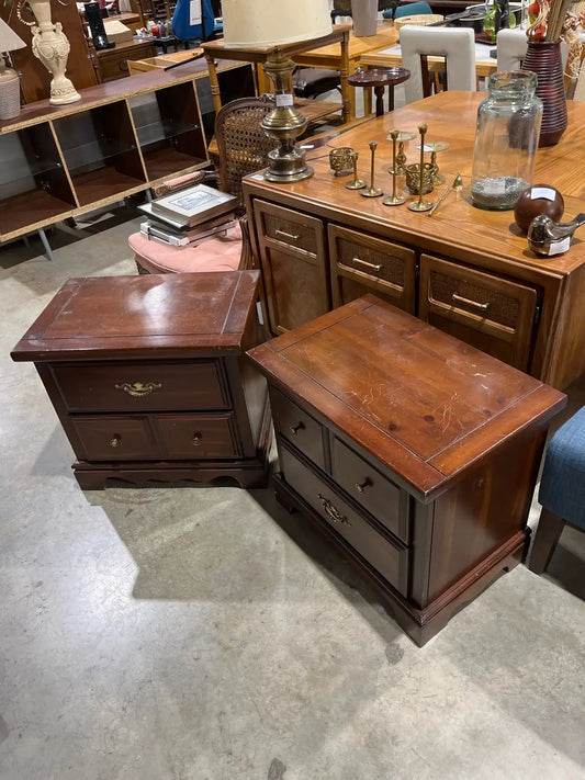 Set of two Vintage Nightstands