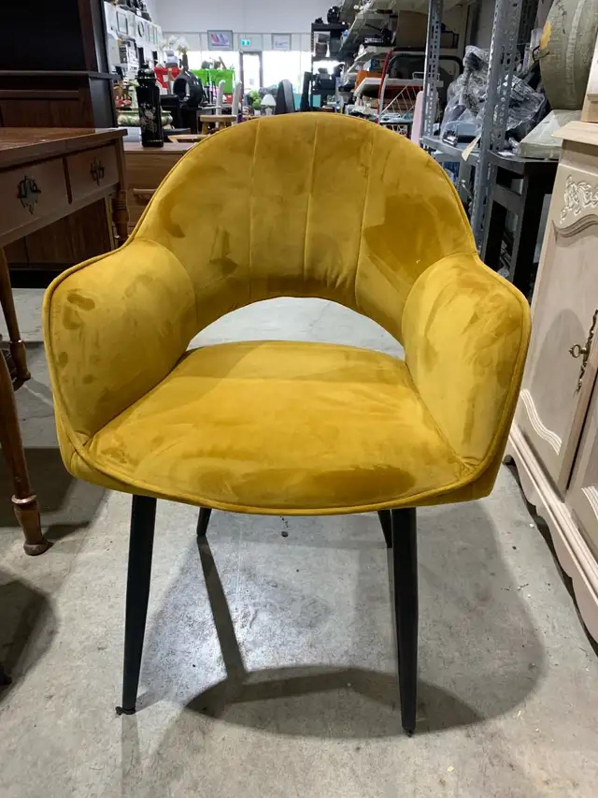 Mustard MCM Style Chair - Set of 4