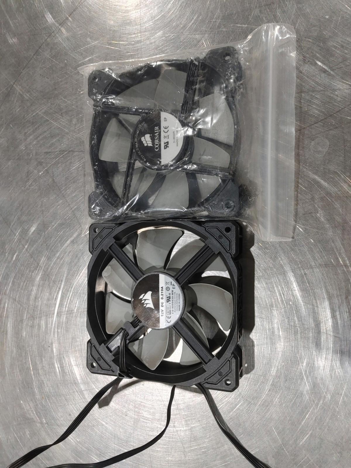 GOOD CONDITION Lot of 2 Corsair 120mm 12V DC PC 4pin Case Fans Black/Grey