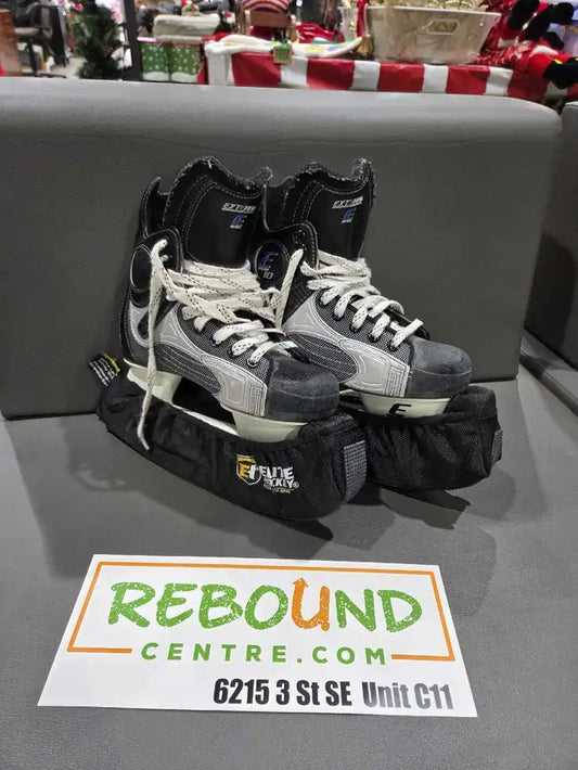 CCM E10 Skates - Size 4
