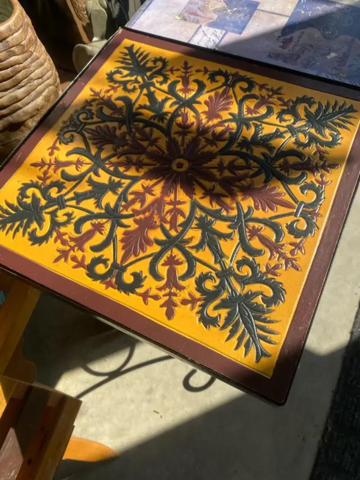 Set of 2 Small Detailed Side tables