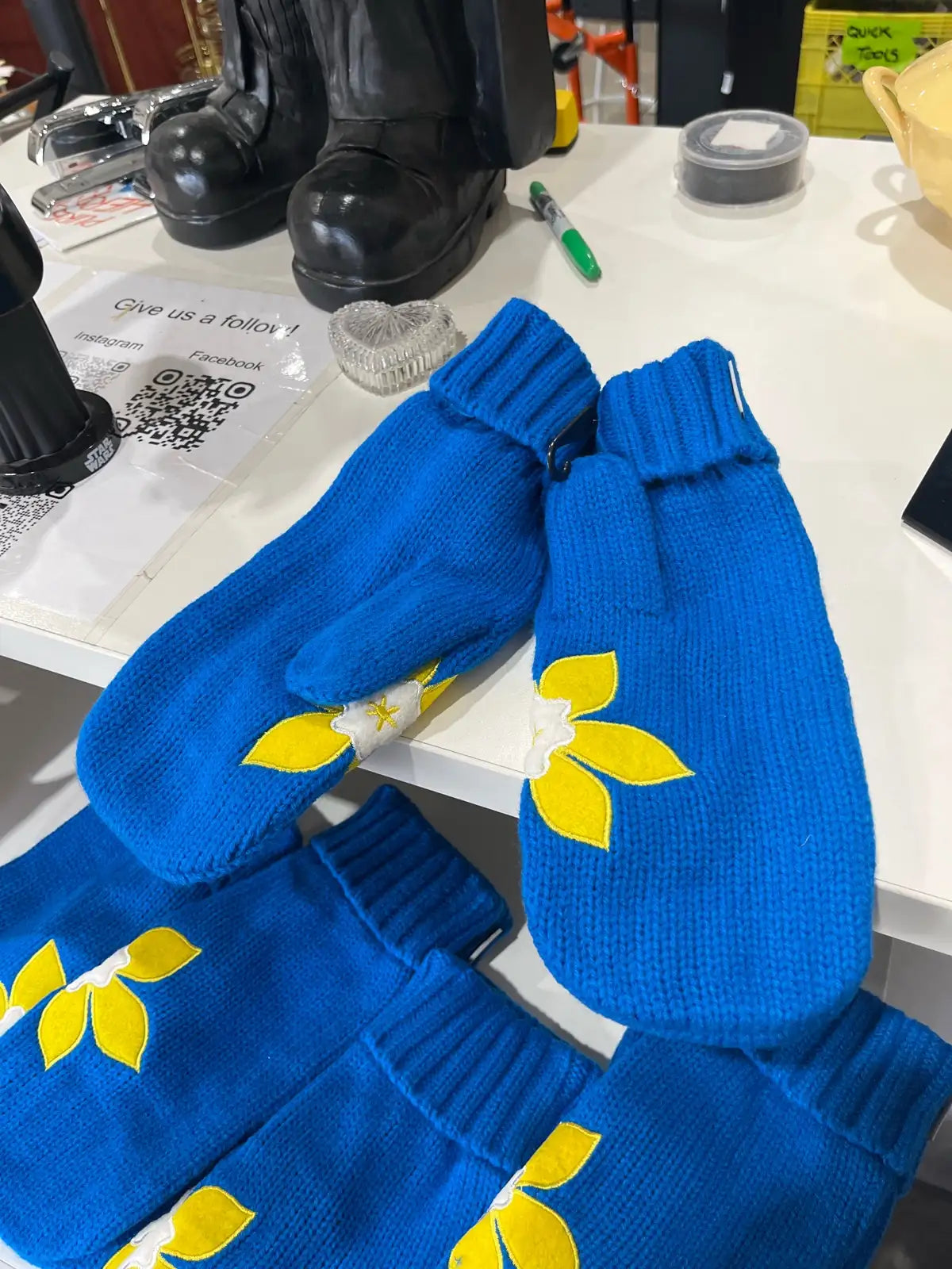 Brand new kootenay chunky mitt