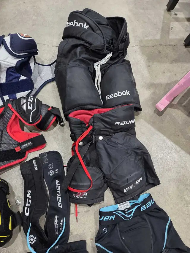 Youth Small/Large Hockey Gear