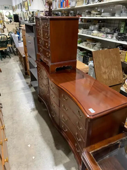 Lexington Dresser and Chest of Drawers Set