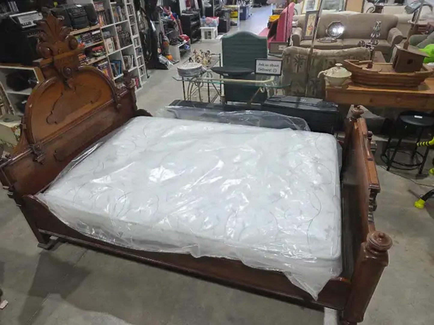 Antique Wooden Full Bed Frame & Mattress