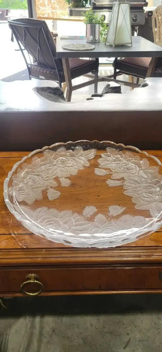 Studio Nova Winter Rose Serving Plate 31 inch