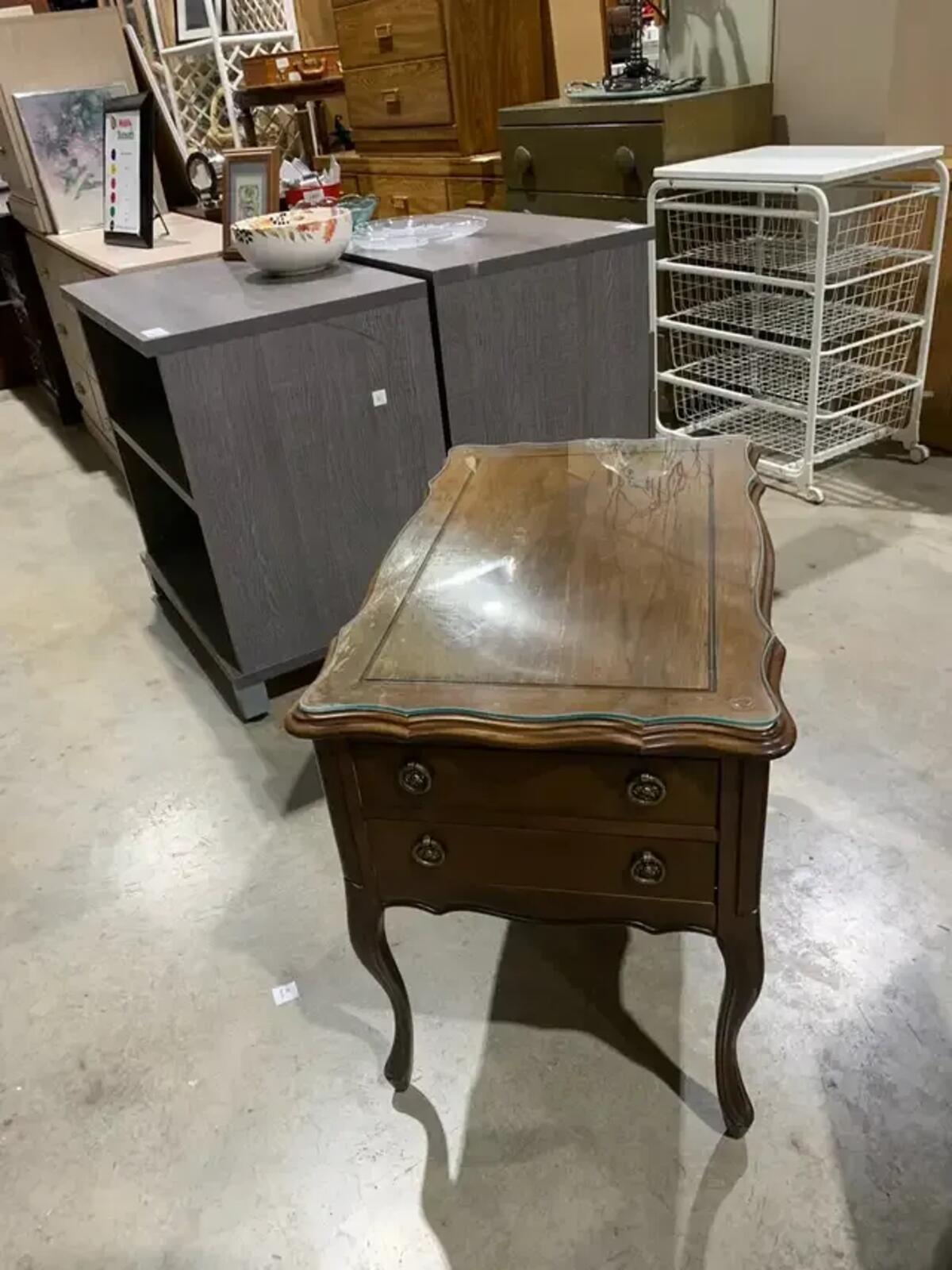French Provincial style Solid Wood End Table