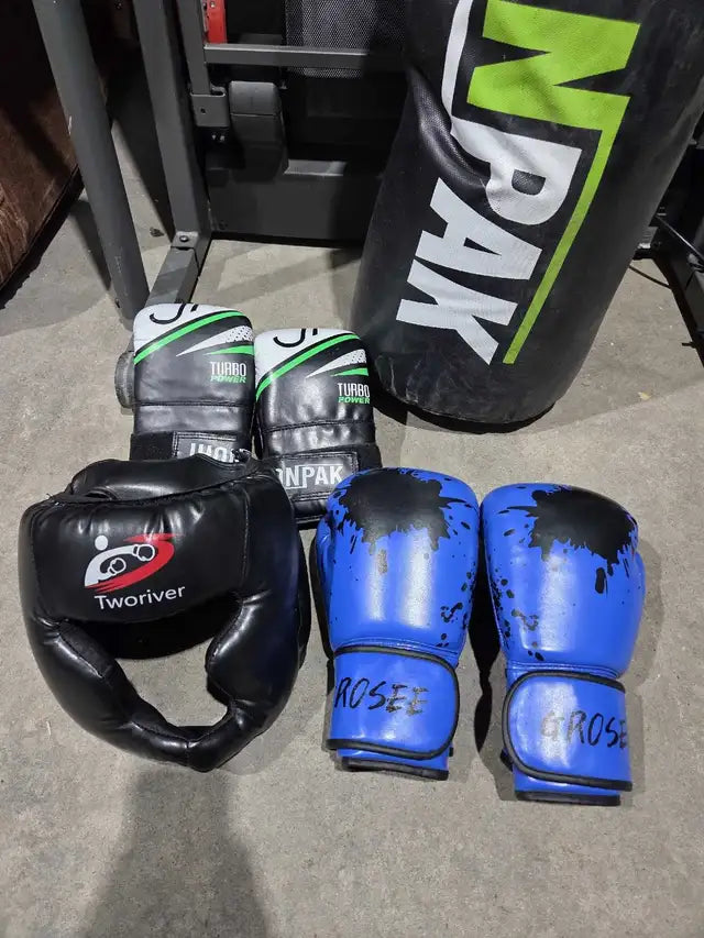 Jhonpak Turbo Power Punching Bag & Equipment