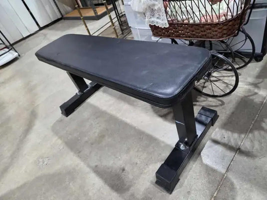 AmazonBasics Flat Weight Bench