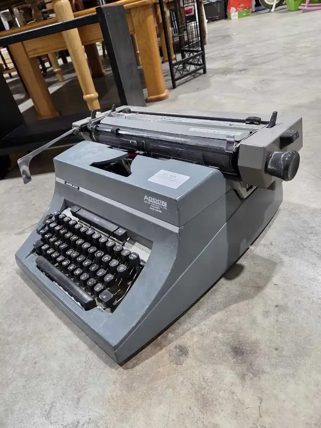 Vintage Adler Universal 200 Typewriter