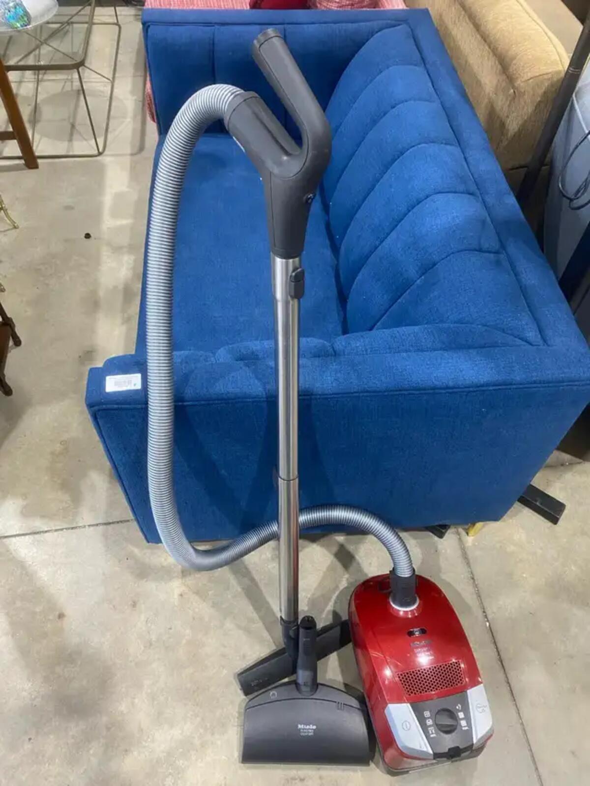 Miele C2 Cat & Dog Vacuum