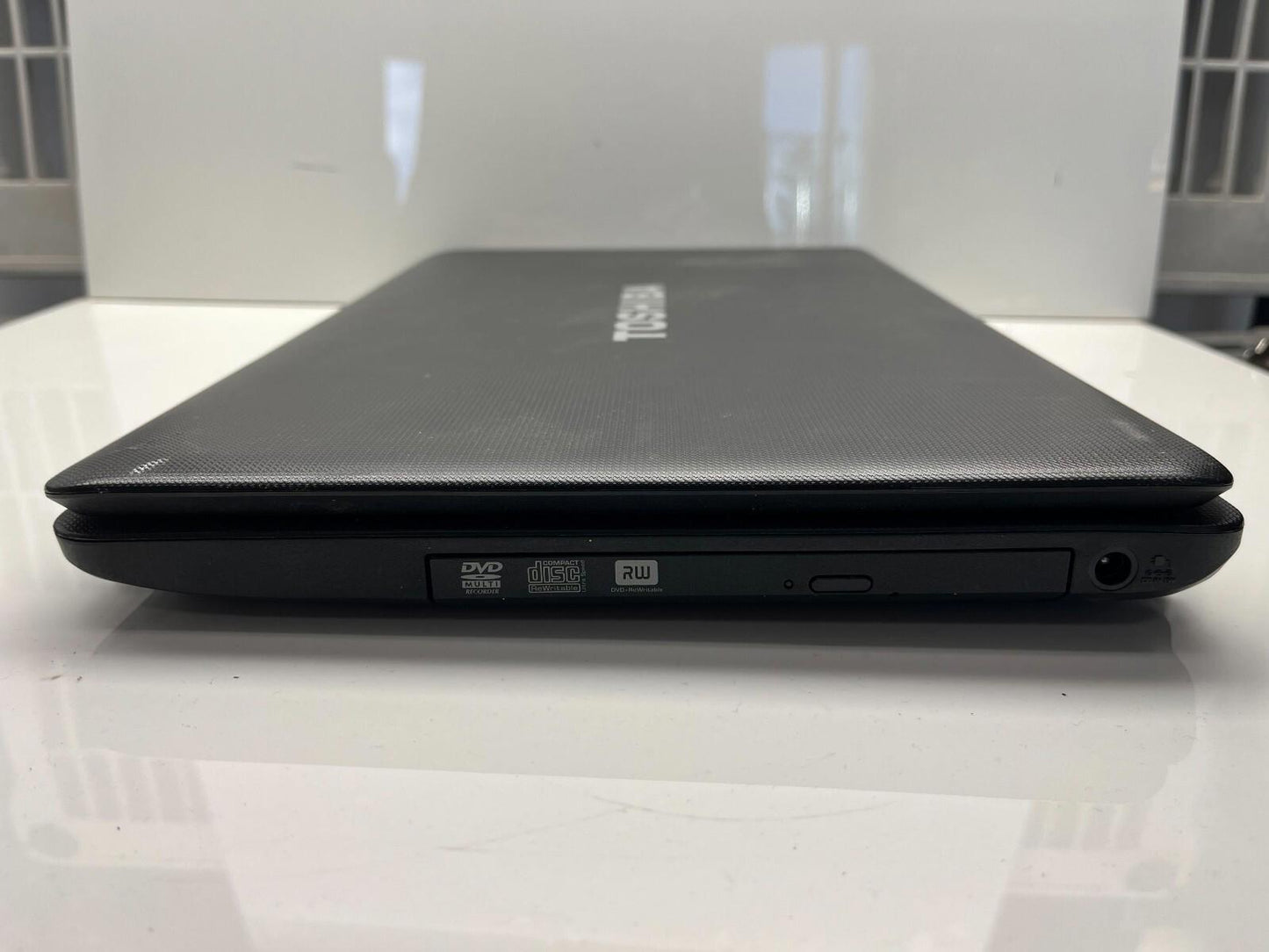 Toshiba Satellite C650 Laptop Intel Pentium FOR PARTS