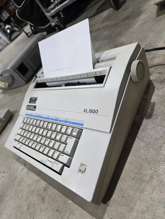 Vintage Smith Corona XL1500 Electric Typewriter