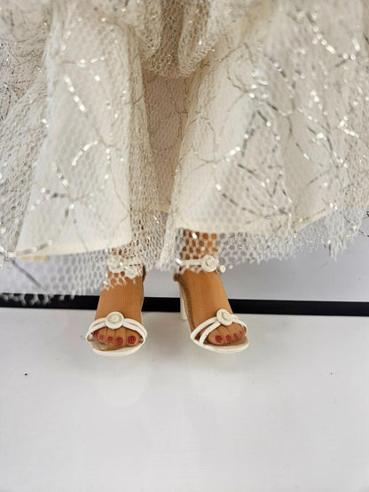 Dee An Cee Doll - Wedding Dress - 17.5 inches