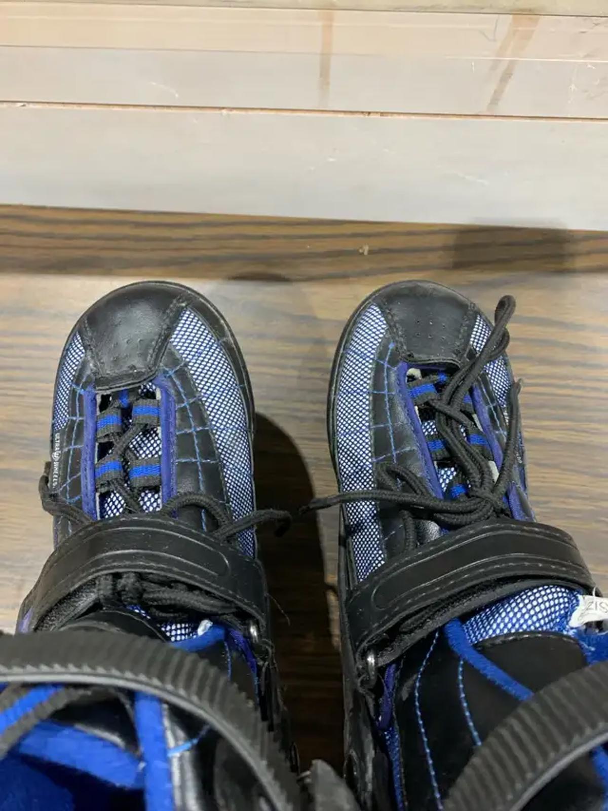 Blue Tractech Roller Blades