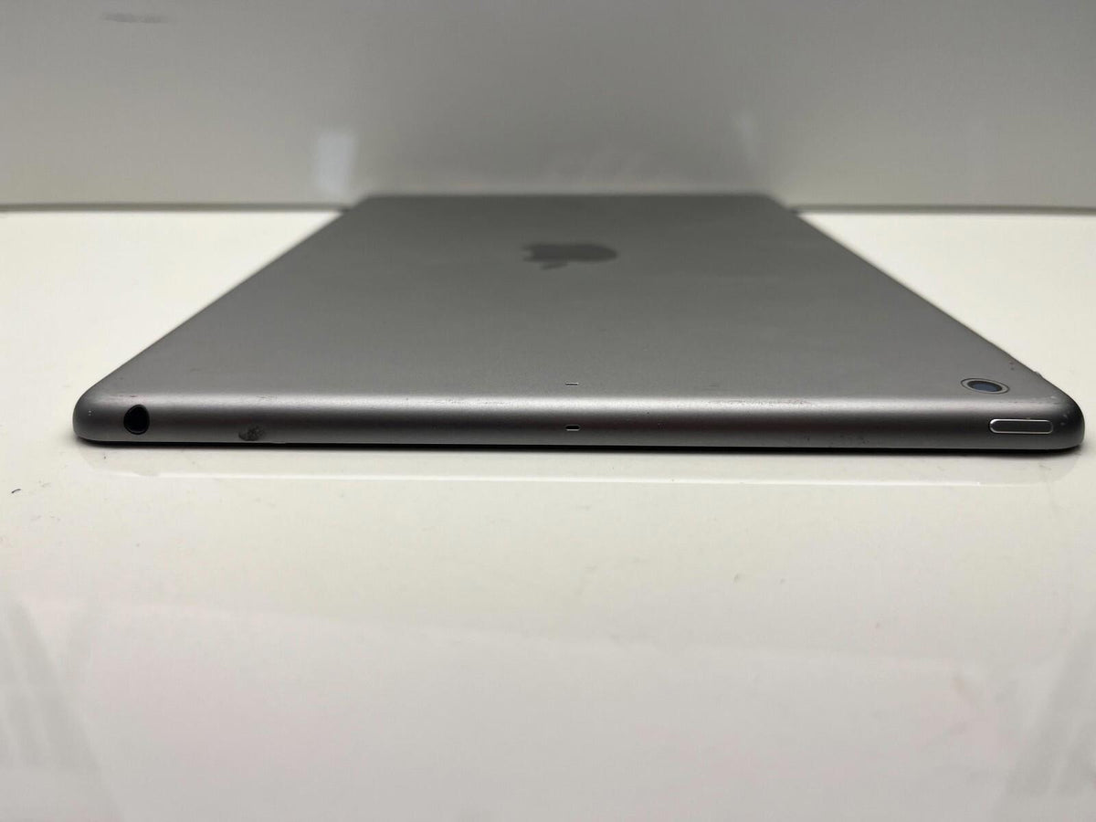iPad Air 1st Generation Wifi A1474 Black Cracked Glass