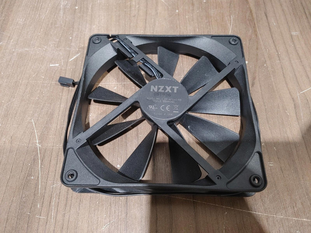 EXCELLENT ÉTAT Ventilateur pour boîtier PC NZXT 140mm Noir Testé et Fonctionnel