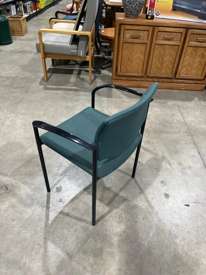 Sleelcase office Chair